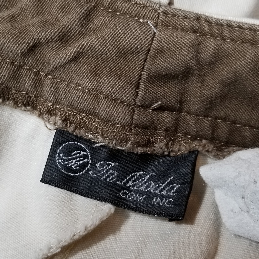 In Moda Capri - Picture 3 of 4